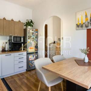 Rijeka, Zamet, dvoetažni 3s+db s pogledom na more i apartmanom