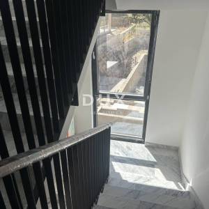 Rogoznica, Zečevo, 4-soban stan 125,7 m², 100 m od mora