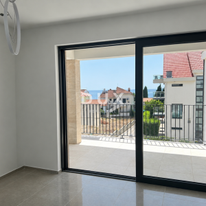 Rogoznica, Zečevo, 4-soban stan 125,7 m², 100 m od mora