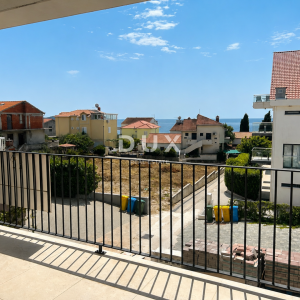 Rogoznica, Zečevo, 4-soban stan 125,7 m², 100 m od mora