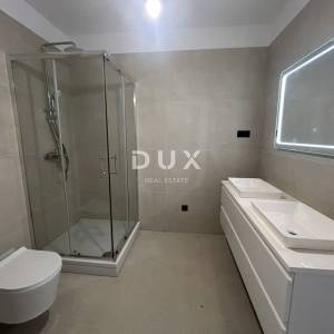 Rogoznica, Zečevo, 4-sobni penthouse 125,7 m², 100 m od mora