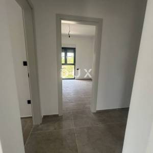 Rogoznica, Zečevo, 4-sobni penthouse 125,7 m², 100 m od mora