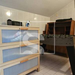 Samostojeća kuća, građevinsko zemljište 4204m2, Loborika