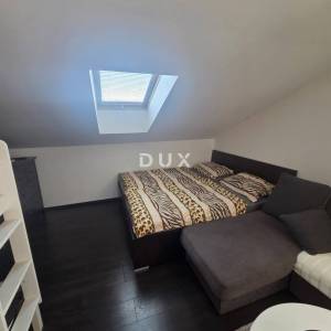 Selce, dvojna kuća 150m2, pogled na more, 3 apartmana, bazen, blizina mora, okućnica 250m2