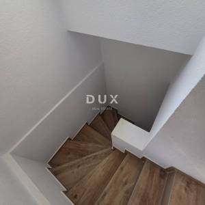 Selce, dvojna kuća 150m2, pogled na more, 3 apartmana, bazen, blizina mora, okućnica 250m2