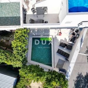 Selce, dvojna kuća 150m2, pogled na more, 3 apartmana, bazen, blizina mora, okućnica 250m2