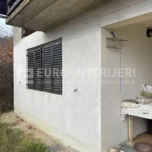 Sesvete, Vugrovec, Vinogradska ulica – vikendica 120 m² na parceli 1.395 m²