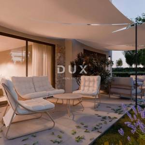 Šibenik, Brodarica, dvojna kuća, 120 m2, 550 metara od mora