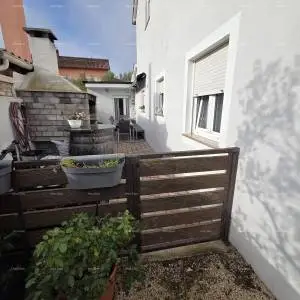 Šišan – prizemni stan 72 m² s dvorištem od 70 m2.