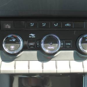 Škoda Karoq 1.5 TSi Selection - nije uvoz