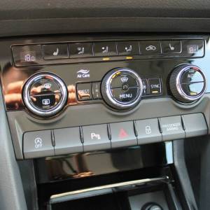 Škoda Kodiaq 1.5 TSi 7 SJEDALA *PANORAMA,CANTON,KAMERA*