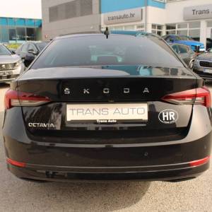Škoda Octavia 2.0 TDi DSG *NAVIGACIJA, LED, KAMERA*