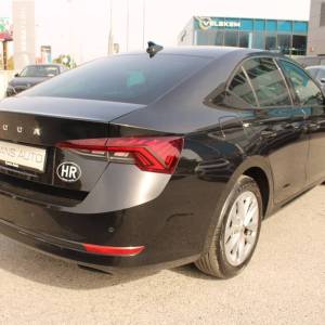 Škoda Octavia 2.0 TDi DSG *NAVIGACIJA, LED, KAMERA*
