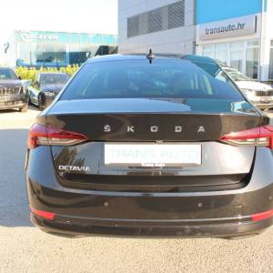 Škoda Octavia 2.0 TDi DSG *LED, KAMERA*