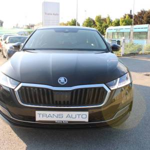 Škoda Octavia 2.0 TDi DSG *LED, KAMERA*