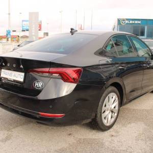 Škoda Octavia 2.0 TDi DSG Style 150ks *LED,NAVIGACIJA,KAMERA*