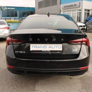 Škoda Octavia 2.0 TDi DSG Style 150ks *LED,NAVIGACIJA,KAMERA*
