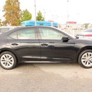 Škoda Octavia 2.0 TDi DSG Style 150ks *LED,NAVIGACIJA,KAMERA*
