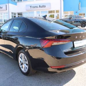 Škoda Octavia 2.0 TDi DSG Style 150ks *LED,NAVIGACIJA,KAMERA* - nije uvoz