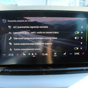Škoda Octavia 2.0 TDi DSG Style 150ks *LED,NAVIGACIJA,KAMERA* - nije uvoz