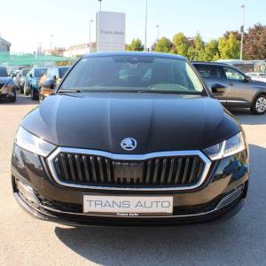 Škoda Octavia 2.0 TDi DSG Style 150ks *LED,NAVIGACIJA,KAMERA* - nije uvoz