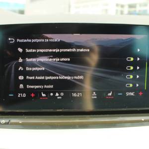Škoda Octavia 2.0 TDi DSG Style 150ks *LED,NAVIGACIJA,KAMERA*