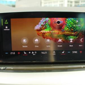Škoda Octavia 2.0 TDi DSG Style 150ks *LED,NAVIGACIJA,KAMERA*