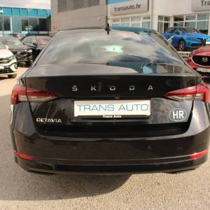 Škoda Octavia 2.0 TDi DSG Style 150ks *LED,NAVIGACIJA,KAMERA*