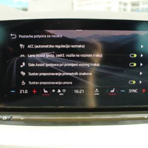 Škoda Octavia 2.0 TDi DSG Style 150ks *LED,NAVIGACIJA,KAMERA*
