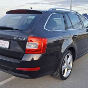 Škoda Octavia Combi 2.0 TDI | DSG | navigacija | kamera | parking senzori