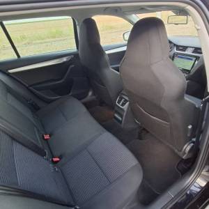 Škoda Octavia Combi 2.0 TDI | DSG | navigacija | kamera | parking senzori