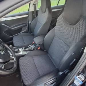 Škoda Octavia Combi 2.0 TDI | DSG | navigacija | kamera | parking senzori