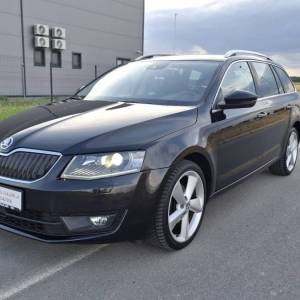Škoda Octavia Combi 2.0 TDI | DSG | navigacija | kamera | parking senzori