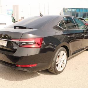 Škoda Superb 2.0 TDi DSG 4x4 Premium *NAVIGACIJA, LED, KAMERA*