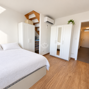SNIŽENA CIJENA 249 000 €, Crikvenica, renoviran  dvoetažni stan  78 m2, pogled na More, Parking i Podrum