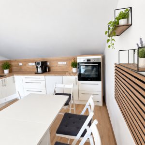 SNIŽENA CIJENA 249 000 €, Crikvenica, renoviran  dvoetažni stan  78 m2, pogled na More, Parking i Podrum