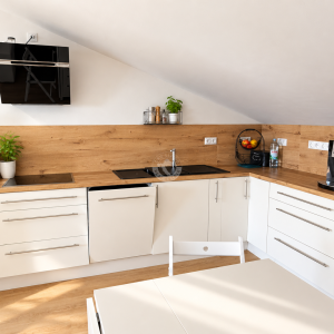 SNIŽENA CIJENA 249 000 €, Crikvenica, renoviran  dvoetažni stan  78 m2, pogled na More, Parking i Podrum