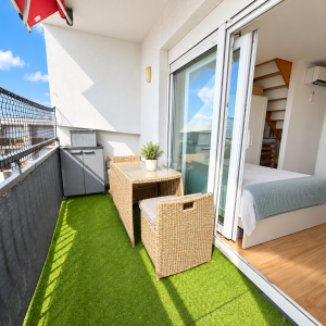 SNIŽENA CIJENA 249 000 €, Crikvenica, renoviran  dvoetažni stan  78 m2, pogled na More, Parking i Podrum