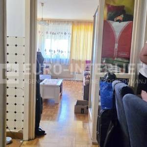ŠPANSKO - funkcionalan stan s odvojenom spavaćom sobom