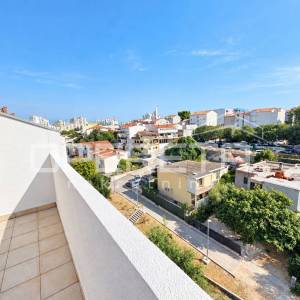 Split, Sučidar, trosoban stan s velikom terasom i pogledom