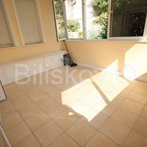 Split, Žnjan prodaja stan 93 m2 + 2 garaže