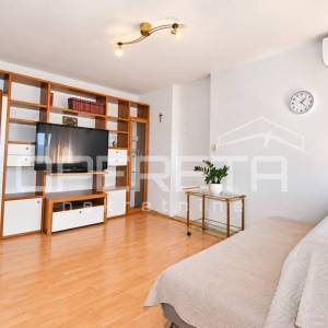 Stan na Križinama 75,6 m² – 3 spavaće sobe, pogled na more i odlična lokacija