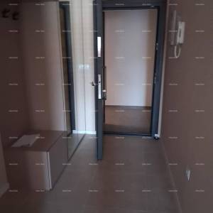 Stan u centru Pule – novogradnja, namješten. Marulićeva ulica.