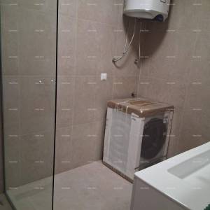 Stan u centru Pule – novogradnja, namješten. Marulićeva ulica.