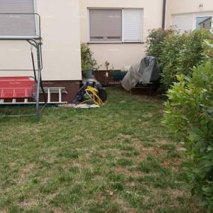 Stan u prizemlju s velikim vrtom – Tar