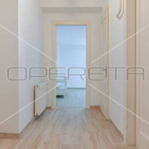 Stan za najam u strogom Centru, ul. Šandora Brešćenskog, 39,65 m2