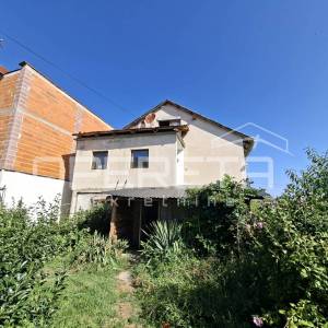 ŠTEFANEC – KUĆA 140 m² + PARCELA 1.073 m², ZA ADAPTACIJU