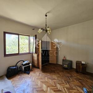 Sutomišćica, Ugljan I Samostojeća kuća 284 m² s okućnicom, blizu mora