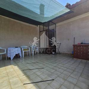 Sutomišćica, Ugljan I Samostojeća kuća 284 m² s okućnicom, blizu mora