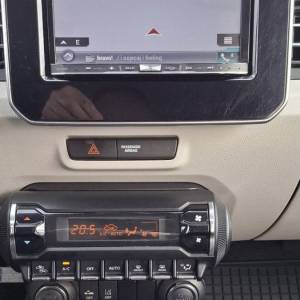 Suzuki Ignis 1.2 | LED | navigacija | kamera | grijana sjedala
